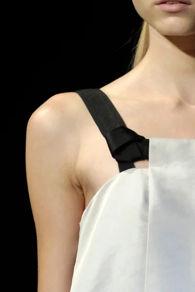 Look 19